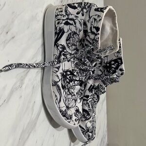 No Bull Floral Black and White High-Top Canvas Sneakers Size 8.5 - Women's